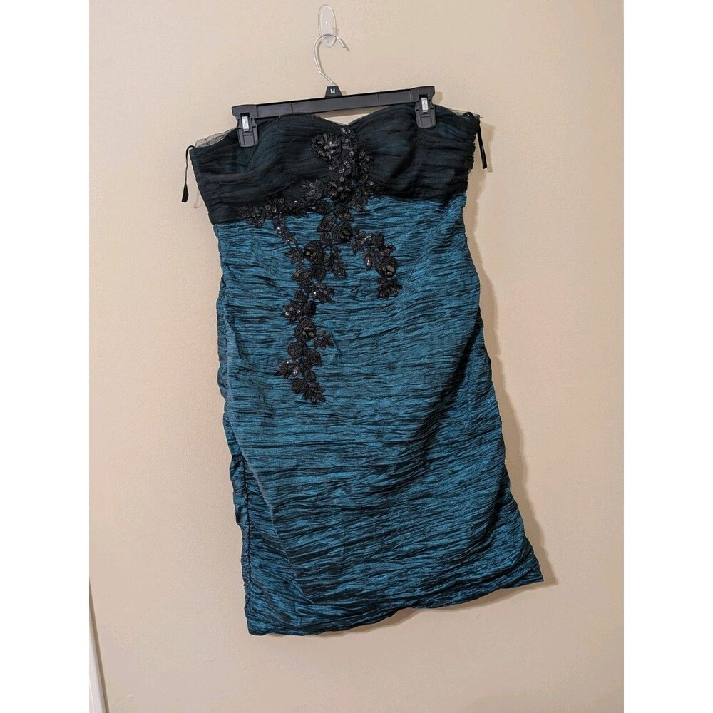 Women Cocktail Onyx Nite Size 14 Strapless Zip Back Crinkle Knee Length